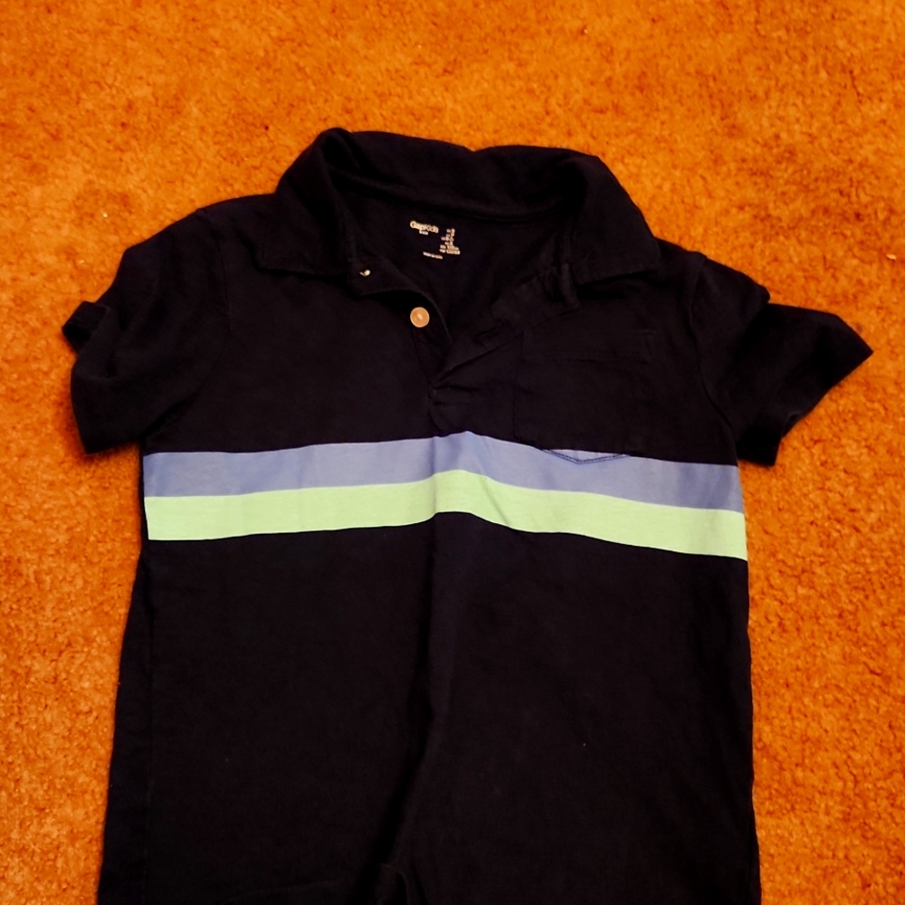 Size small gap polo